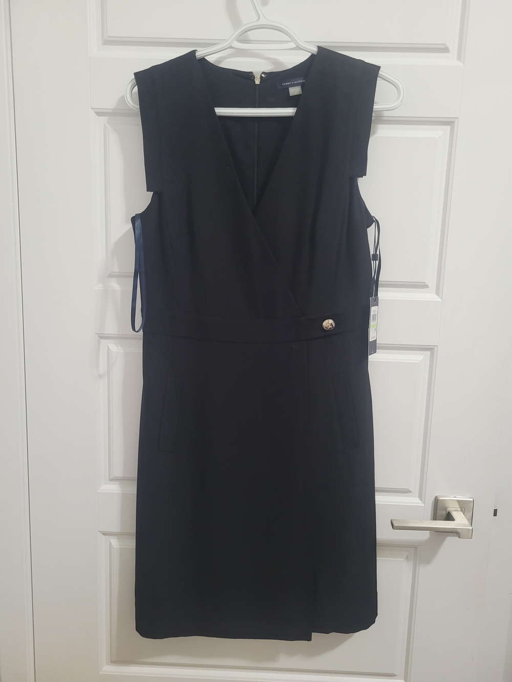 Tommy Hilfiger Black Sleeveless V-Neck Midi Dress with Button Accent